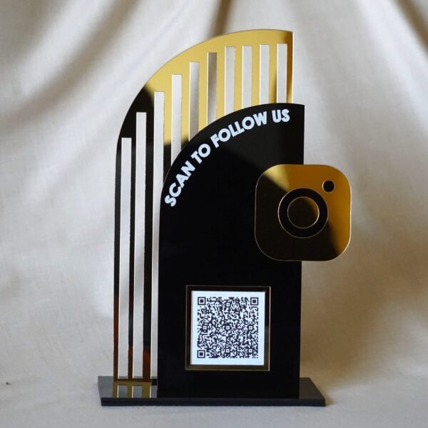 DSC06646 single qr scan stand for social media in black and gold