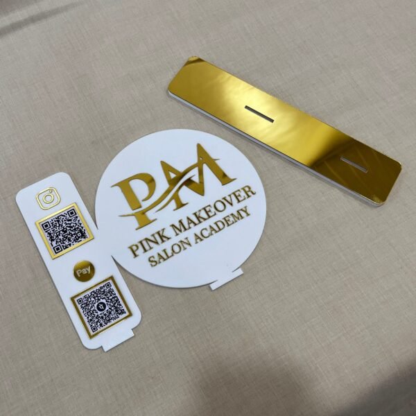 IMG_4535 qr code scanner stand for shops in white and golden color